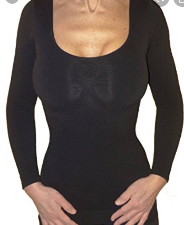 Muotoileva antiselluliittinen pitkähihainen paita