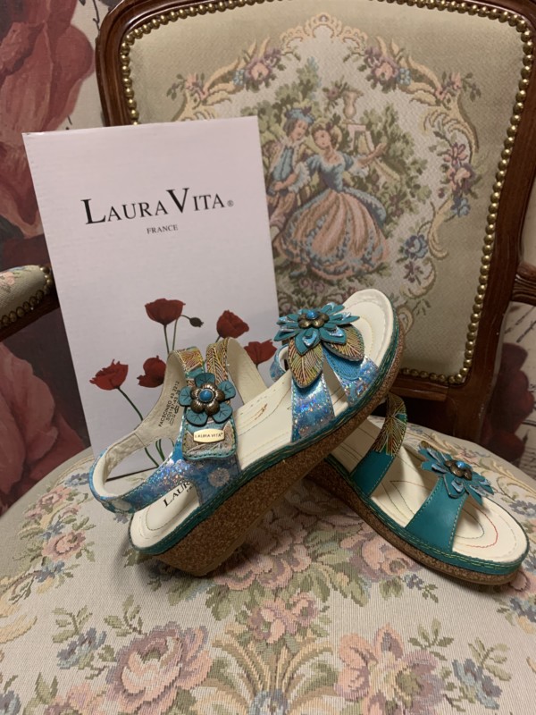 Laura Vitan Facscineo 43 Turkoosi