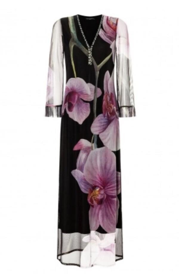 Ana Alcazar  pitkämekko