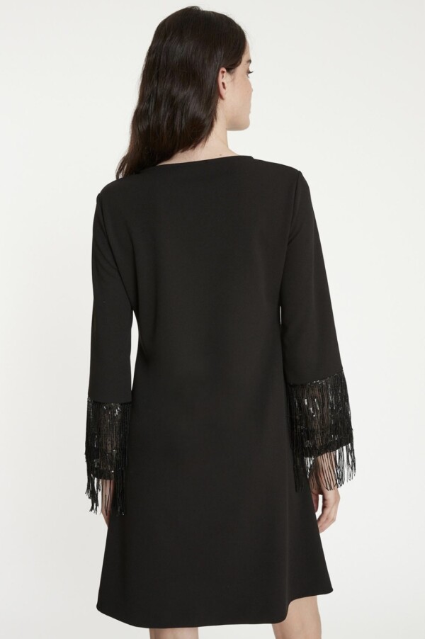 Ana Alcazar  musta mekko - Image 2