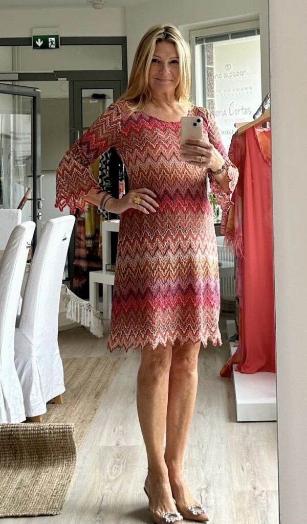 Ana Alcazar kirjavakuvioitu mekko