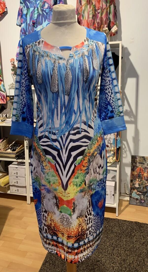 Missyn kirjavakuvioitu mekko