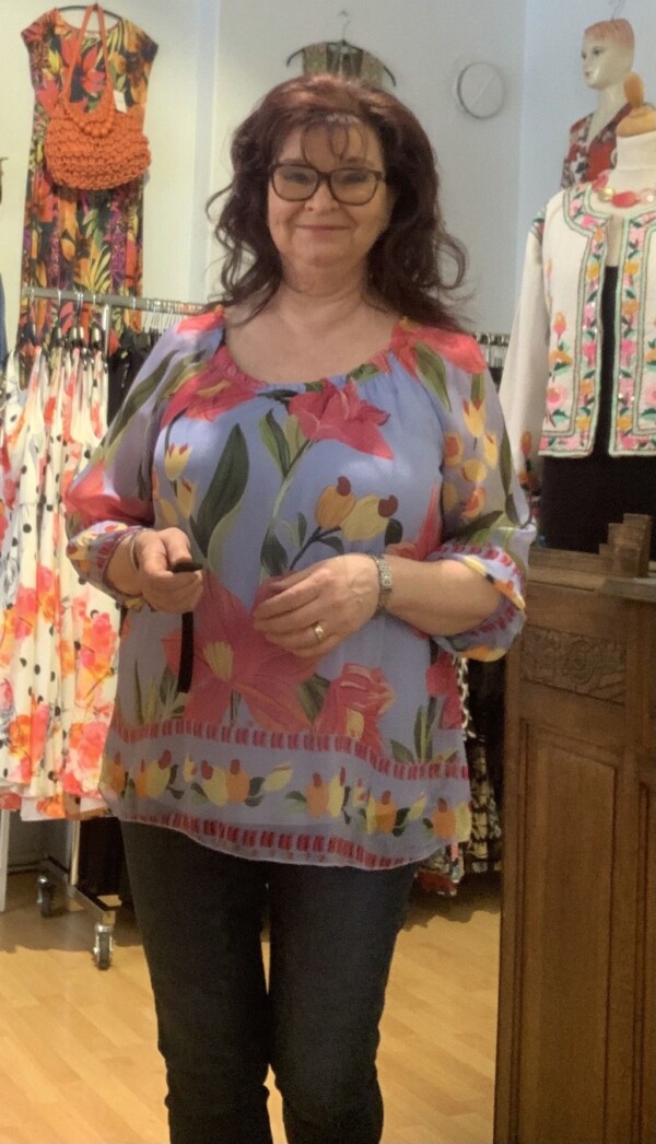 Italialainen kirjavakuvioitu pusero