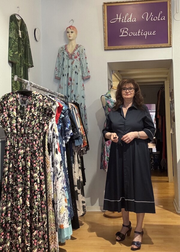 Eleria Cortesin sininen mekko