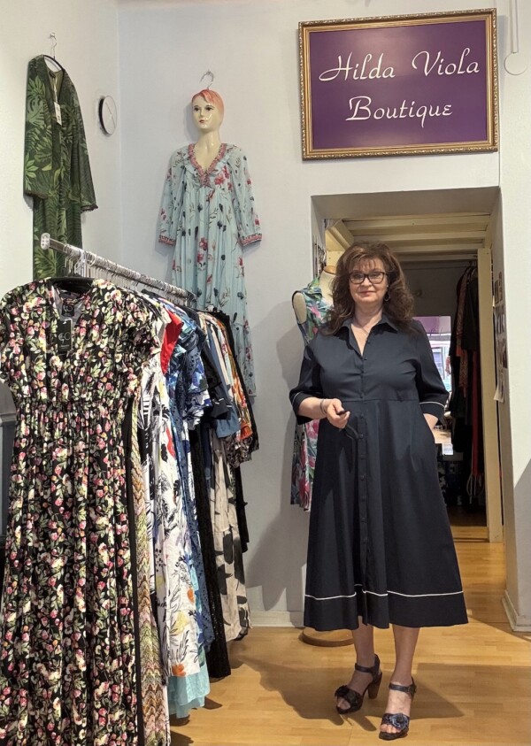 Eleria Cortesin sininen mekko - Image 2