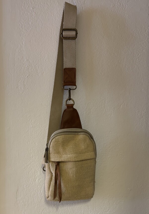 Pieni kitinvärinen kangaslaukku - Image 4