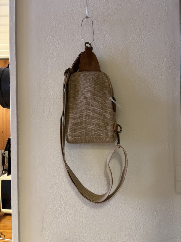 Pieni beige kangaslaukku - Image 2