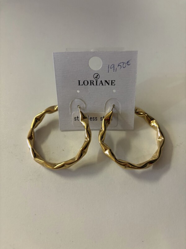 Kullanväriset korvikset