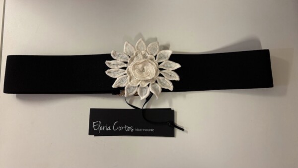 Eleria Cortesin musta vyö