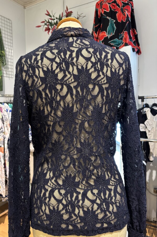 Eleria Cortesin  tummansininen pitsipusero - Image 2