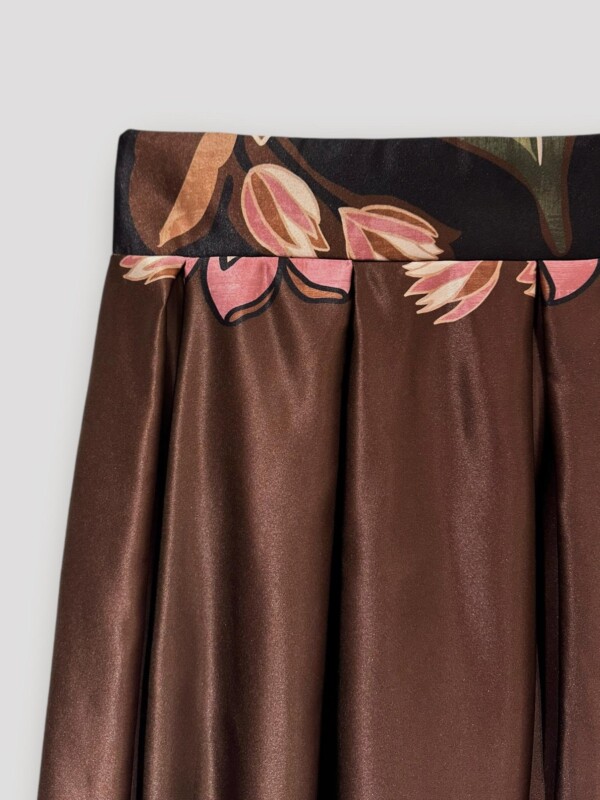 Kaunis kukkakuvioitu pitkä hame - Image 2