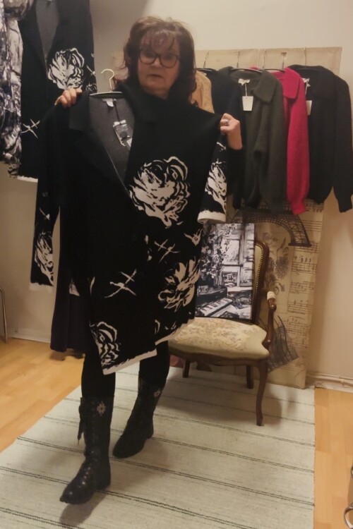 Dolcezzan mustavalkoinen villatakki