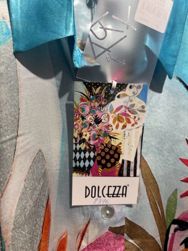 Dolcezza turkoosi kukkakuvioitu kauluspaita – “Le rêve éveillé” (Chantal Poirier) - Image 7