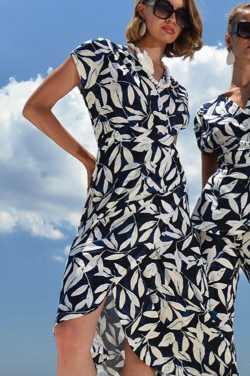 Eleria Cortes kreikkalainen sinivalkoinen mekko